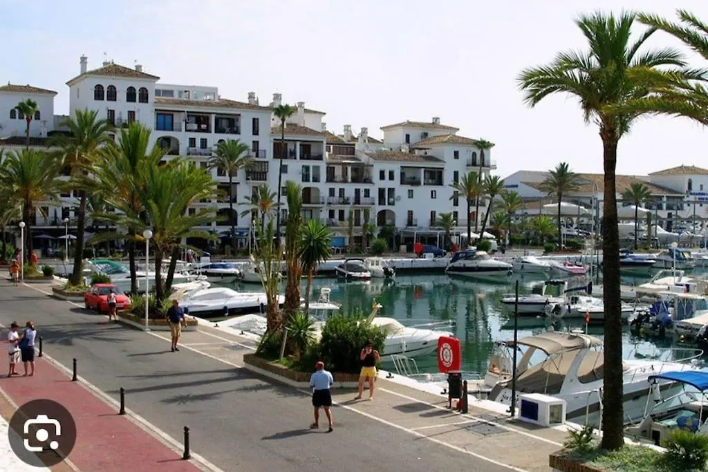 Apartamento Luxury Town House With Private Garden In Duquesa San Luis de Sabinillas