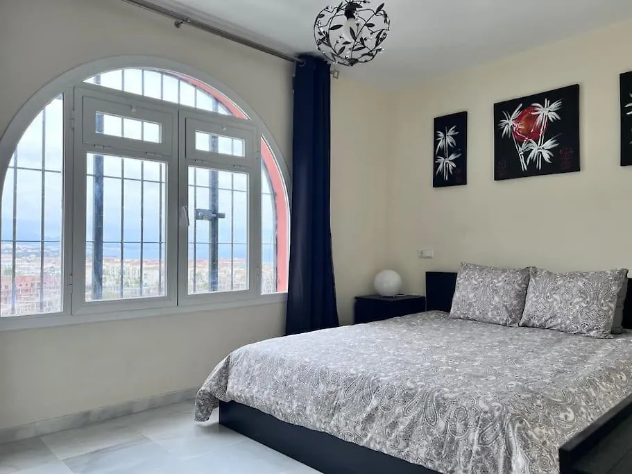 Apartamento Luxury Town House With Private Garden In Duquesa San Luis de Sabinillas