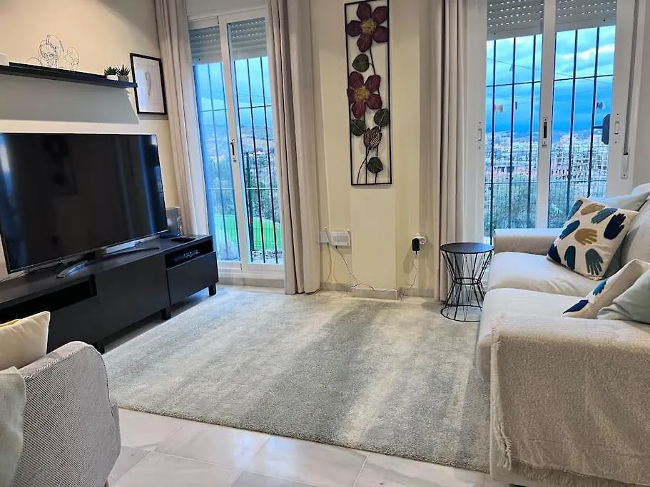 Apartamento Luxury Town House With Private Garden In Duquesa San Luis de Sabinillas